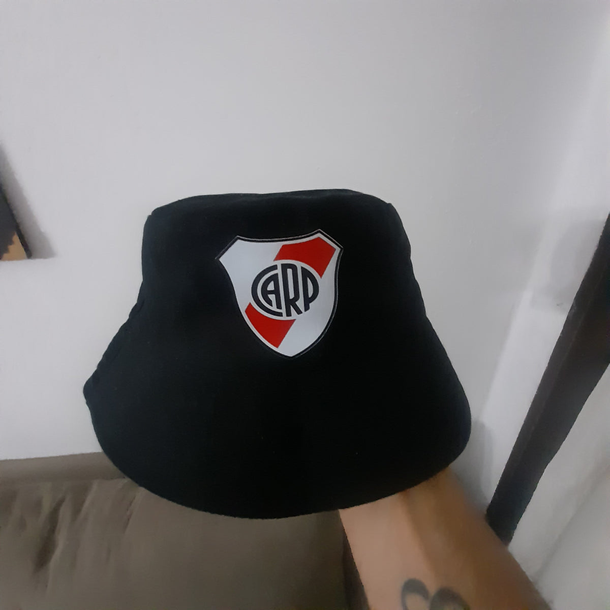 GORROS PILUSOS