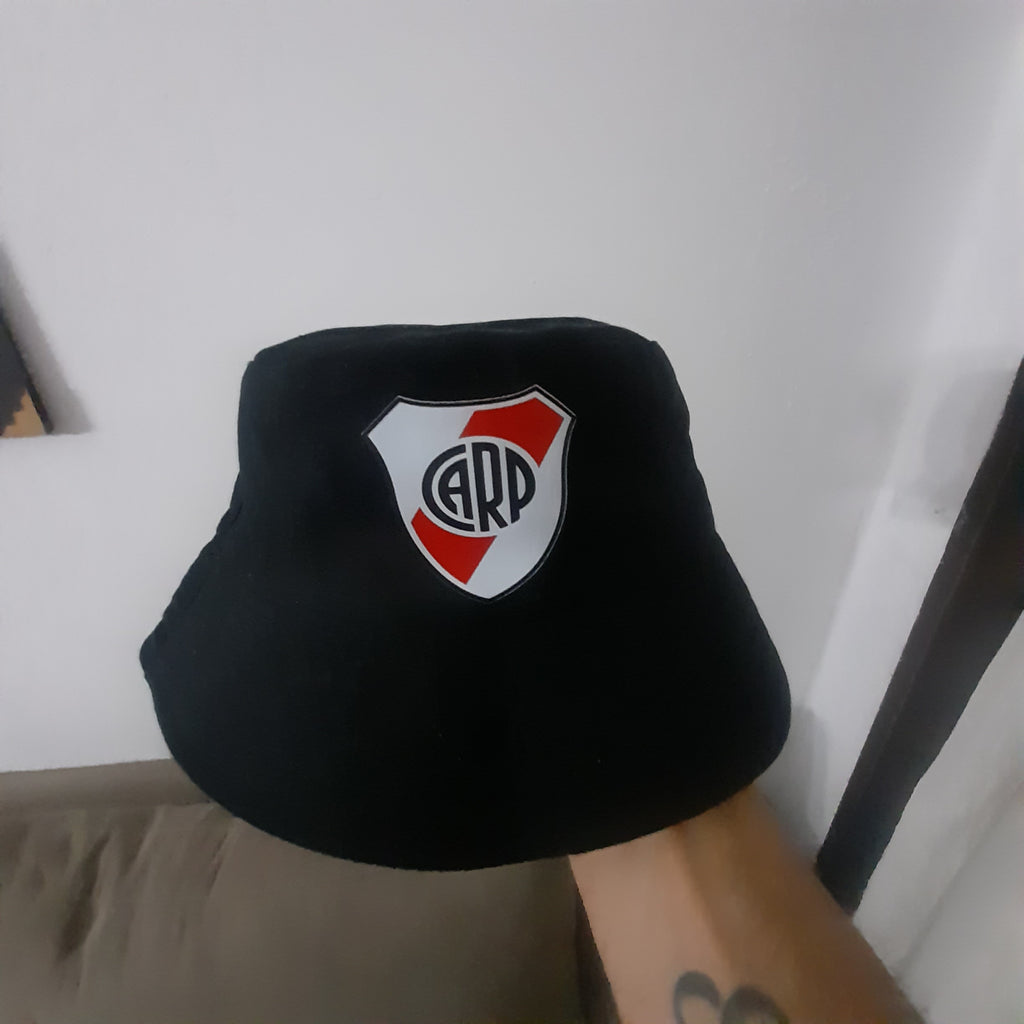 GORROS PILUSOS