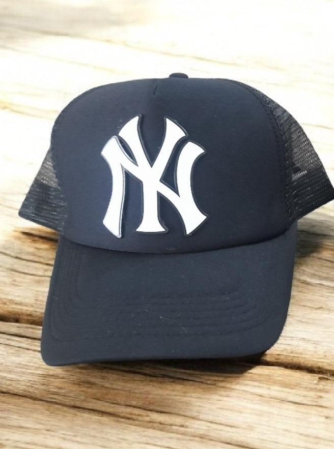 GORRAS TRUCKER NEGRO CON LOGO 3D